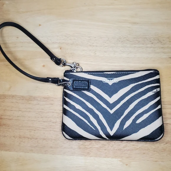 Authentic Coach Wristlet - Picture 5 of 13